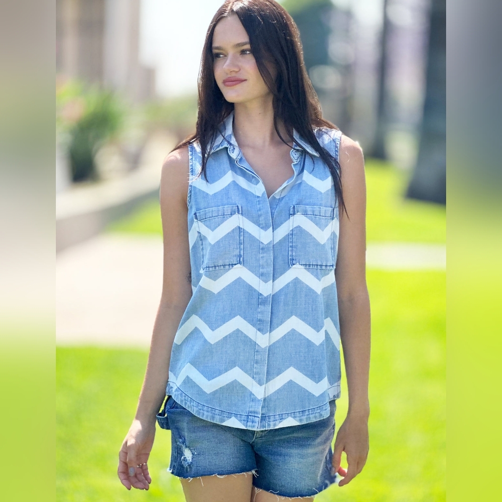 Billy T Myra Shirt Denim Chevron Sleeveless Button Up Tank Size Small
